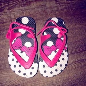 Minnie Mouse pink bow flip flops toddler size 5